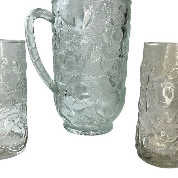 VTG Libbey Orchard Fruit Clear Pitcher + 2 Glasses Pressed Glass Raised Fruit - Picture 3 of 15